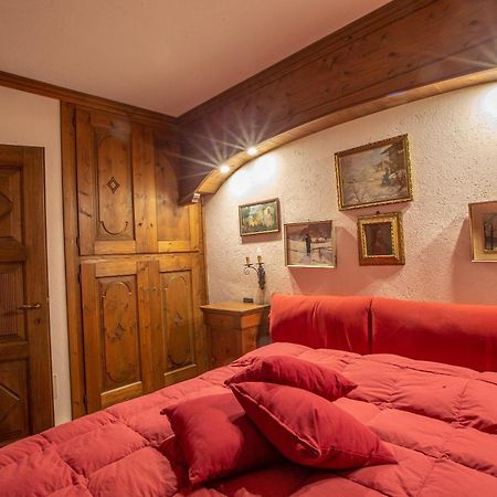 Joivy Big Flat For 6 With Backyard And Parking In Courmayeur Apartman Kültér fotó