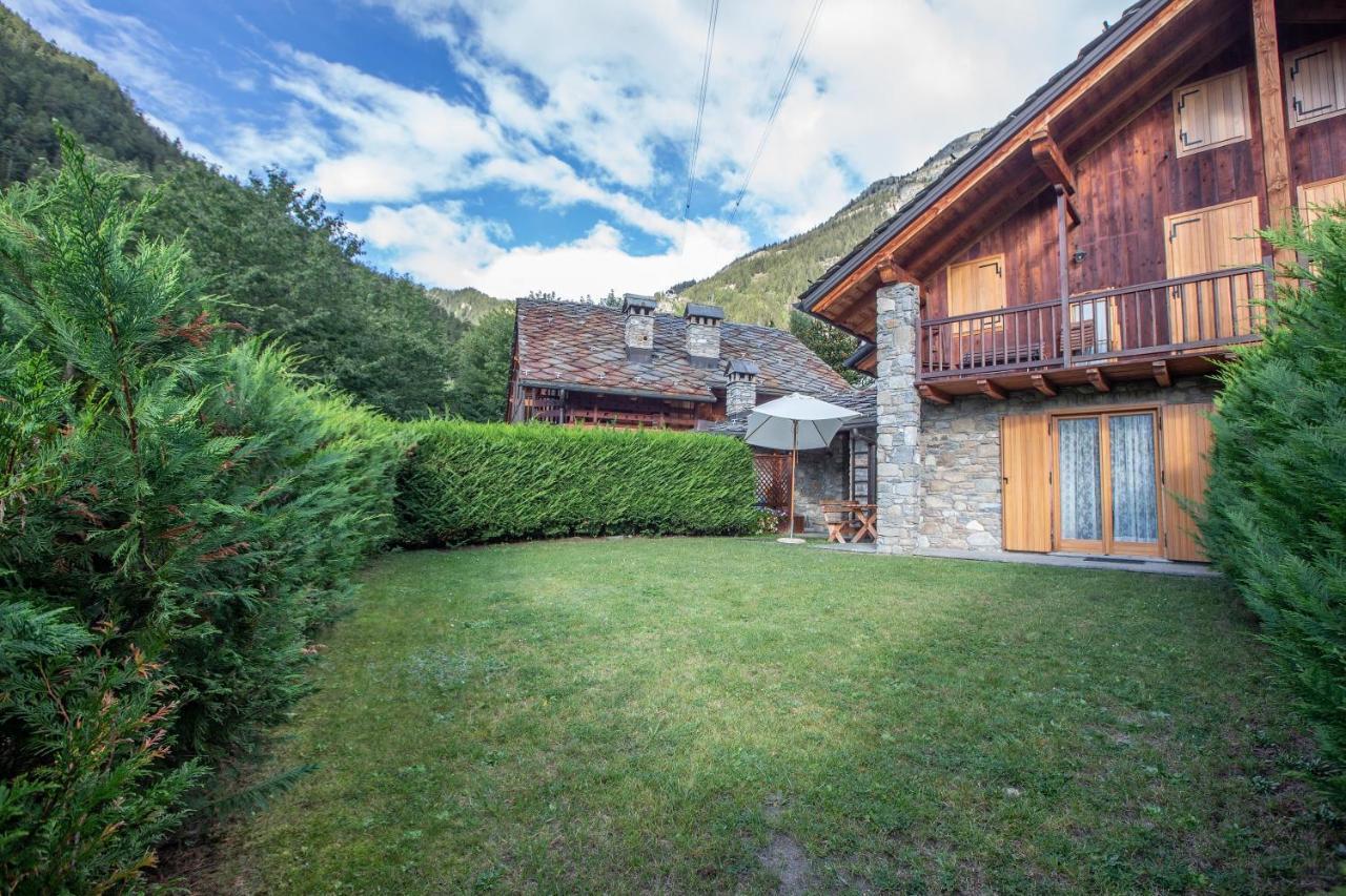 Joivy Big Flat For 6 With Backyard And Parking In Courmayeur Apartman Kültér fotó